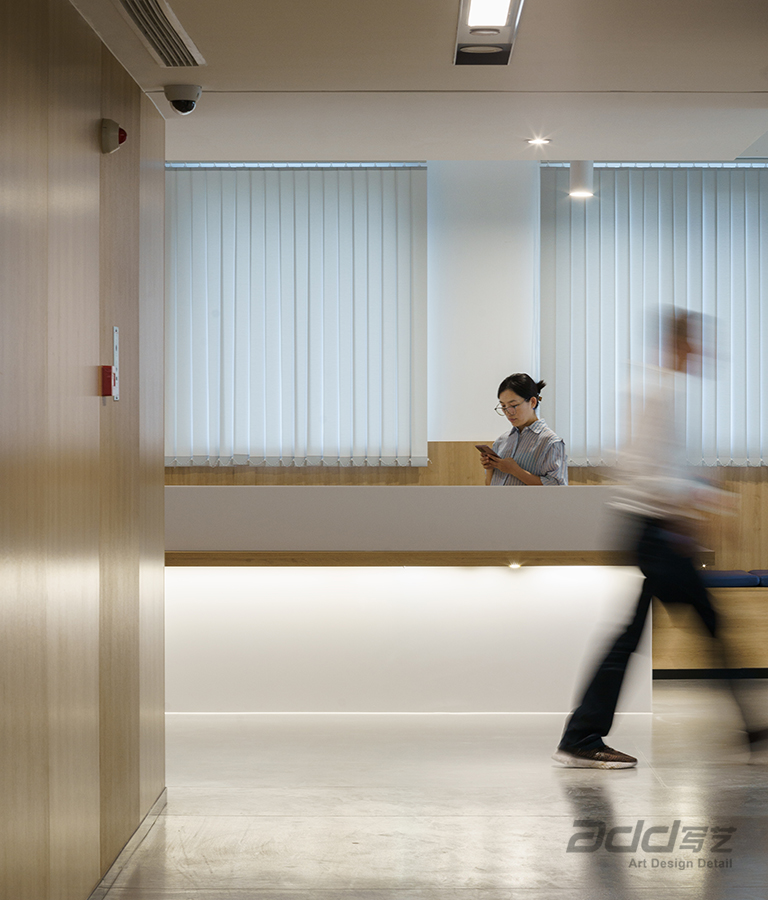 波(bo)彙科(ke)技(ji)辦(bàn)公(gōng)樓裝(zhuang)修-座談區(qu)-pc