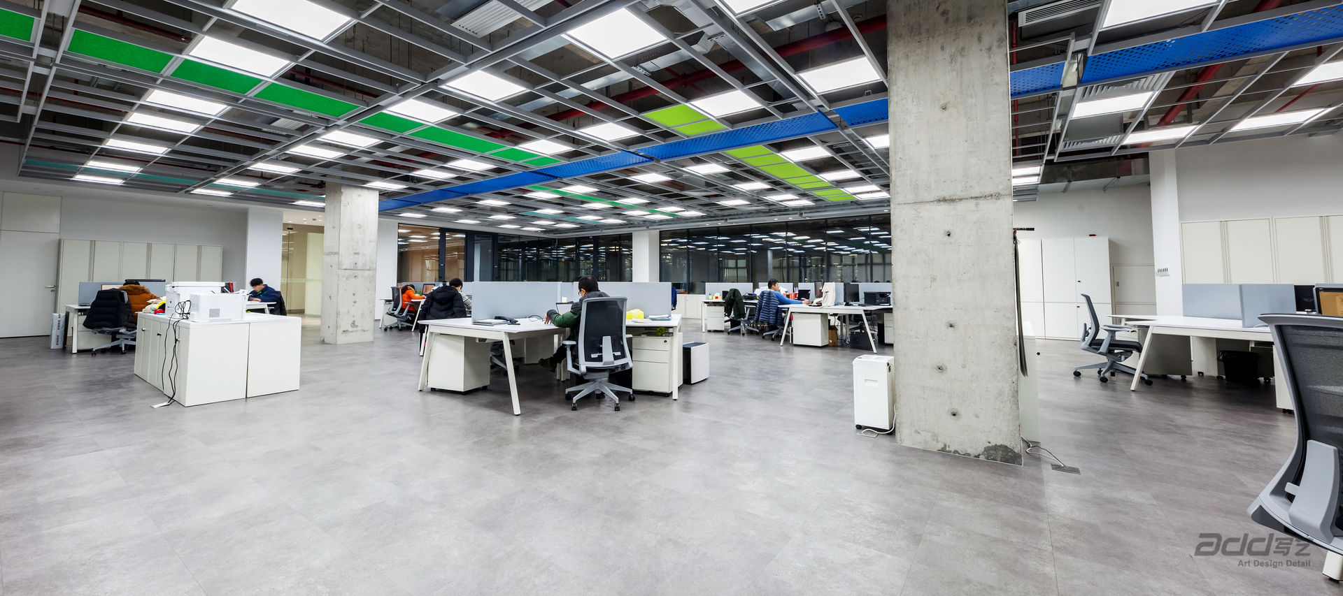 聖東尼（外齊(qi)）辦(bàn)公(gōng)室裝(zhuang)修-辦(bàn)公(gōng)區(qu)3-pc